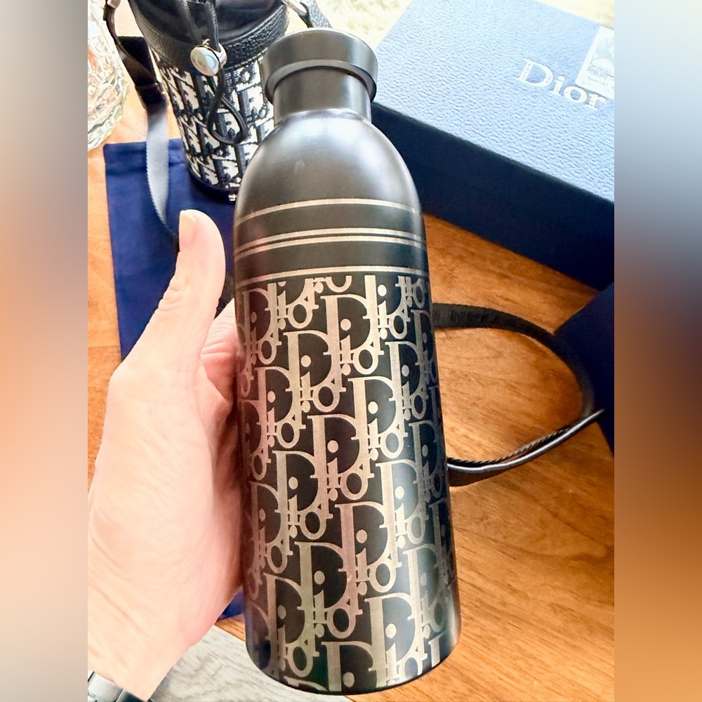 Dior Navy Blue Stainless Water Tumbler/Crossbody Bag With Dust bag Box & Bag GWP - Picture 7 of 16